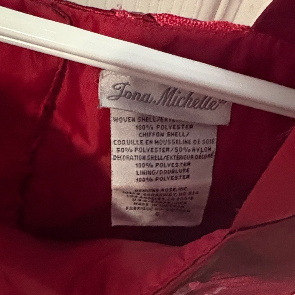 Jona Michelle Elegant Burgundy Swirl Dress - Picture 3 of 4